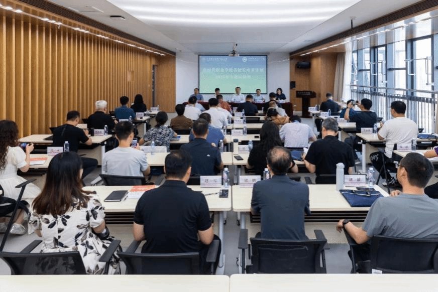 本网讯【通讯员 杨燕楠】6月23日至